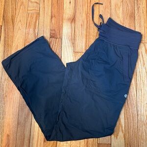 Lululemon Women’s Gray Straight Leg